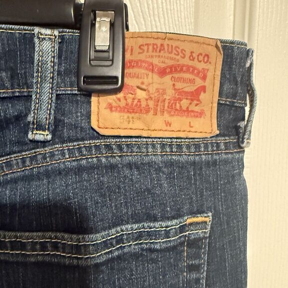 Levi's 541 Men's Jeans Size 46x32 Blue Athletic Fit Denim - Picture 3 of 6